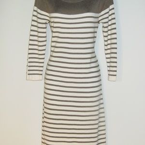 BANANA REPUBLIC WOMENS SMALL, 3/4 SLEEVES SWEATER